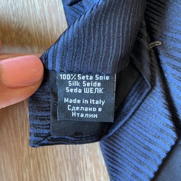 Boss Hugo Boss Black and Navy Silk Tie - Picture 5 of 7